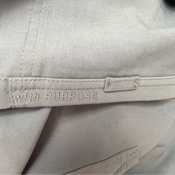 Jaanuu scrub top. Xl. Like new grey - Picture 2 of 8